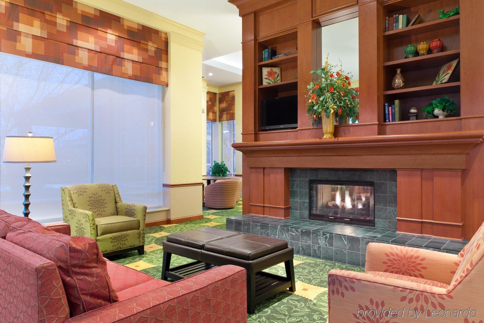 Hilton Garden Inn Independence Interior photo